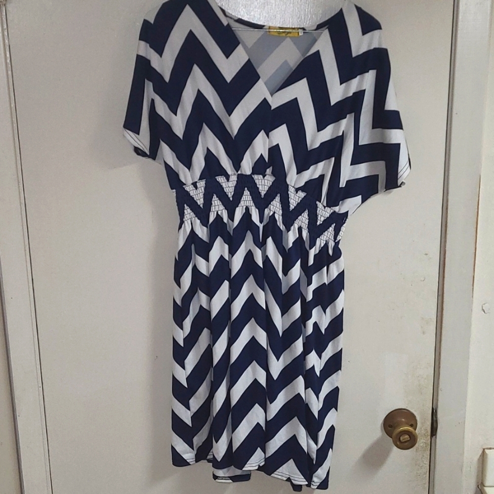 Yaya Cheveron print dress.